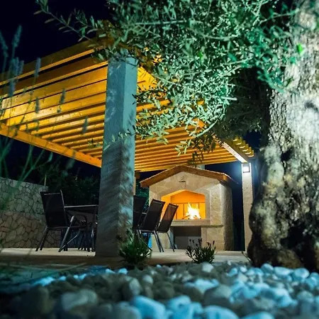 Villa Luxury Vitam In Imotski, Private Pool (adults Only)
